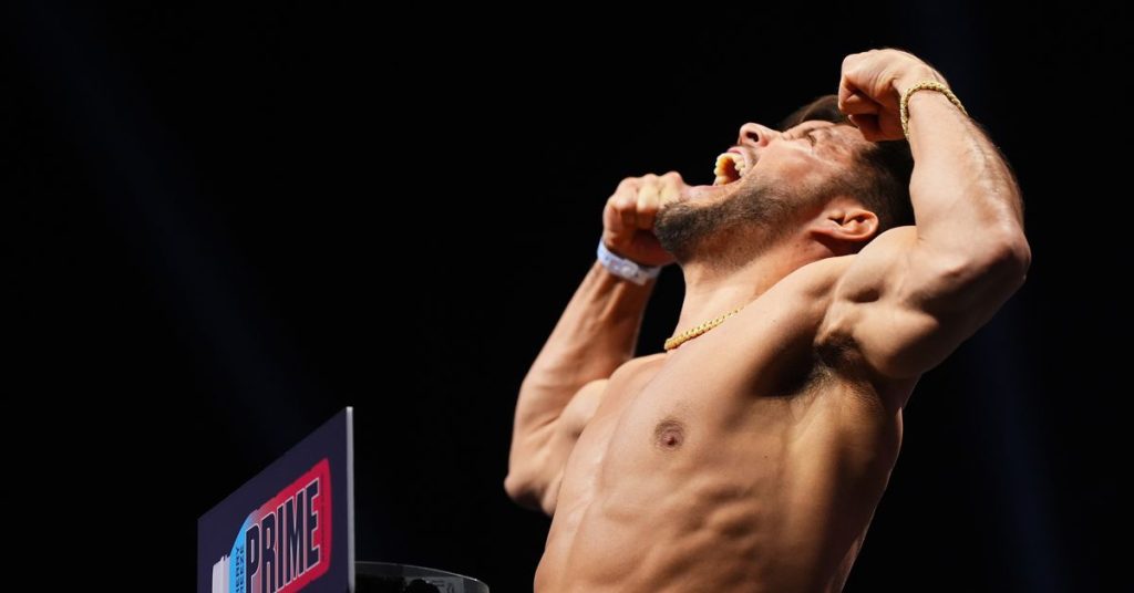 UFC Seattle weigh-in video