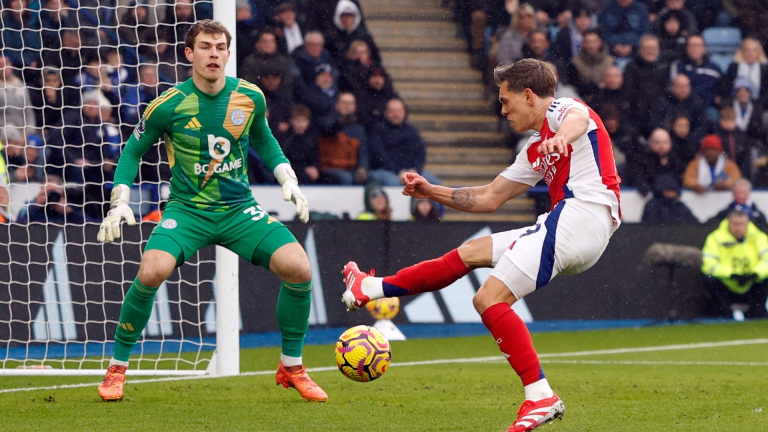 ‘Moves like he’s never kicked a ball in his life’ – Arsenal fans slam Leandro Trossard for horror miss in Leicester game