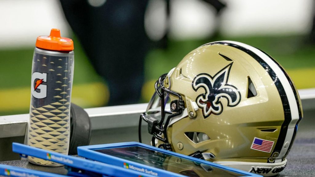 Saints to hire Bo Davis as defensive line coach