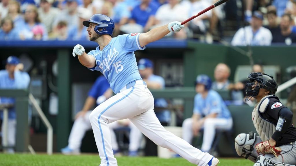 Paul DeJong agrees to a $1 million, 1-year contract with the Nationals