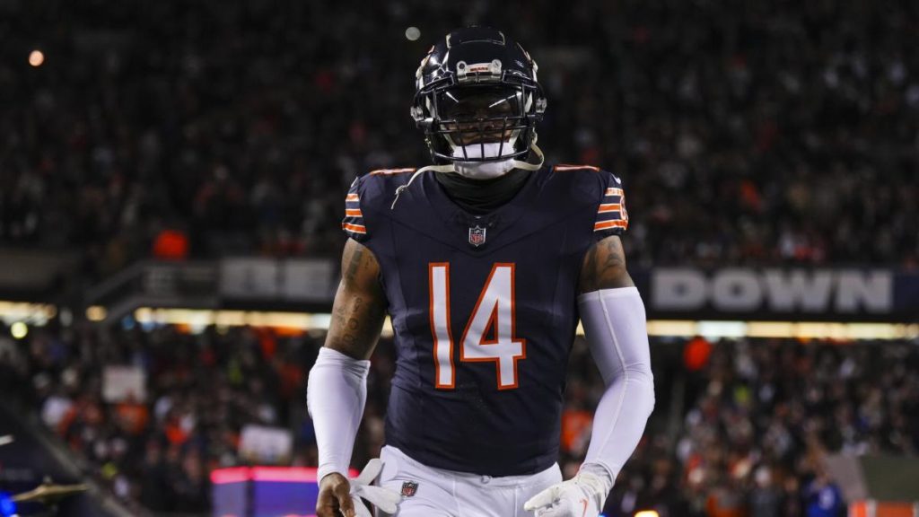 Bears inform TE Gerald Everett they plan to release him