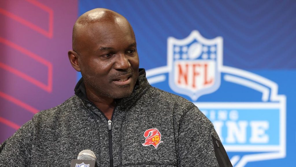 Todd Bowles on tush push: Up to defensive coaches to stop it