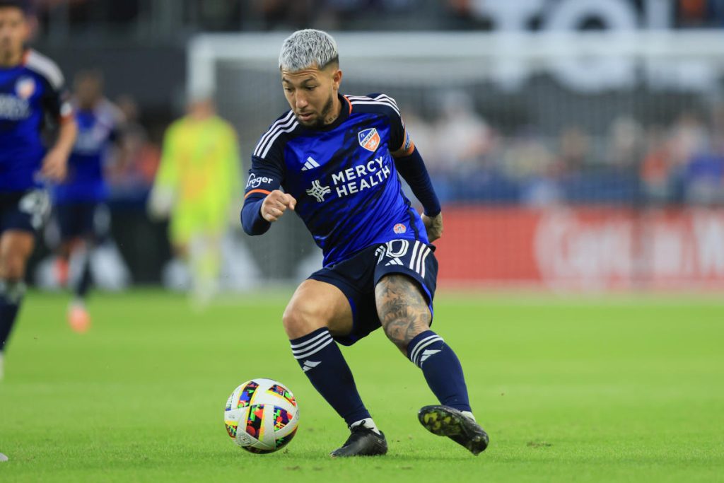 Estudiantes ‘agree fee’ for Cincinnati superstar Lucho Acosta