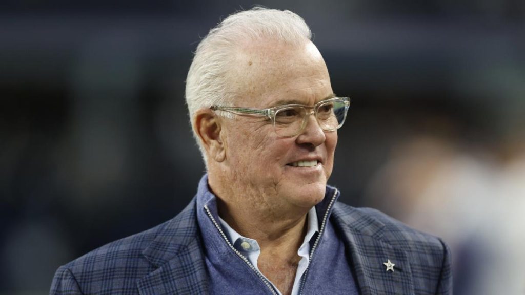 Stephen Jones: Cowboys will be “selectively aggressive” in free agency