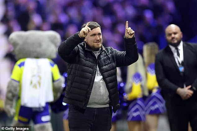 Luke Littler makes Manchester United Premier League admission after being given a huge honour by Warrington Wolves