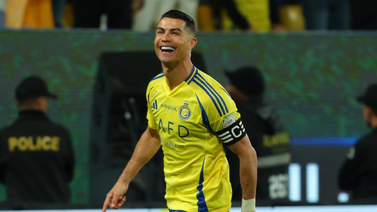 How Cristiano Ronaldo reacted after watching his lookalike in the stands