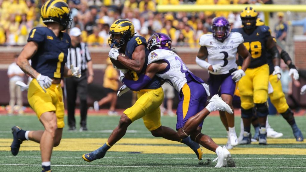 Doctor says first-round cornerback prospect Shavon Revel will be ready for Week 1