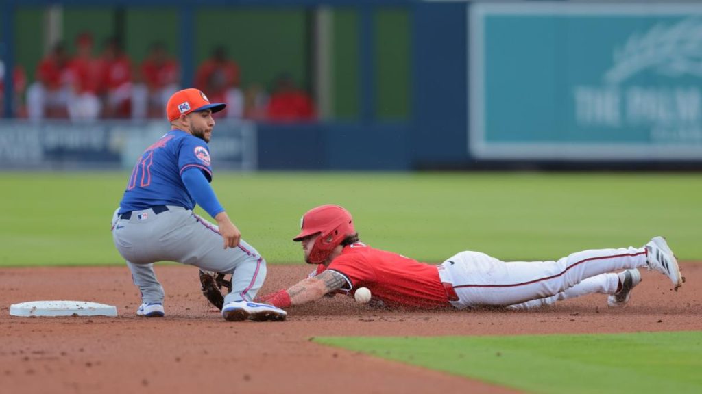 Mets’ Nick Madrigal dislocates non-throwing shoulder in spring game against Nationals
