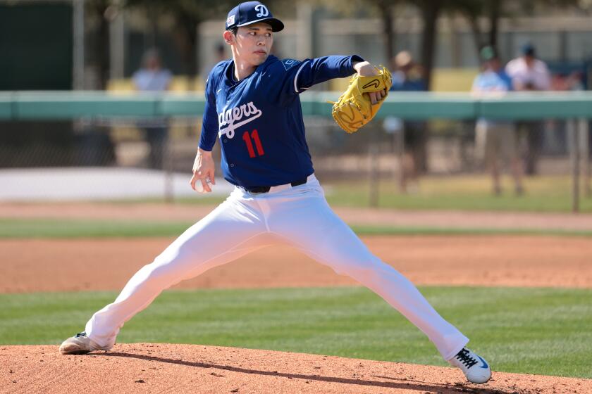 Dodgers rookie phenom Roki Sasaki pleased with first live session of spring training