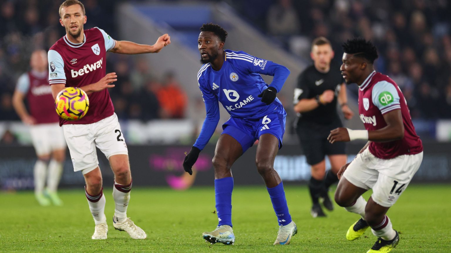 West Ham v Leicester City LIVE – Vestergaard own goal doubles Hammers leadMatchday 27live