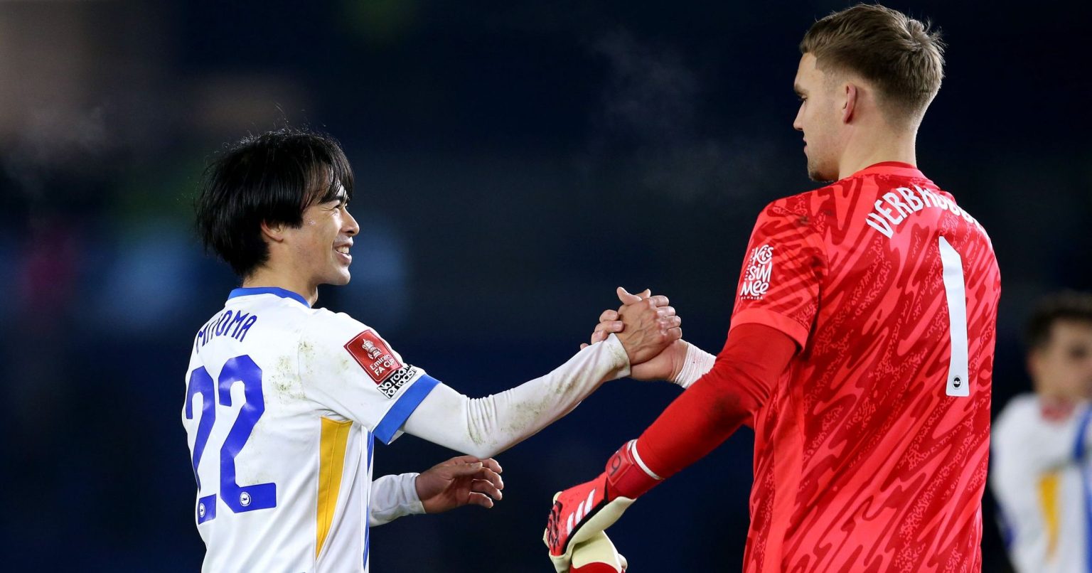 Brighton boss Fabian Hurzeler praises Bart Verbruggen in rout of Chelsea – ‘You always need someone who assists you’