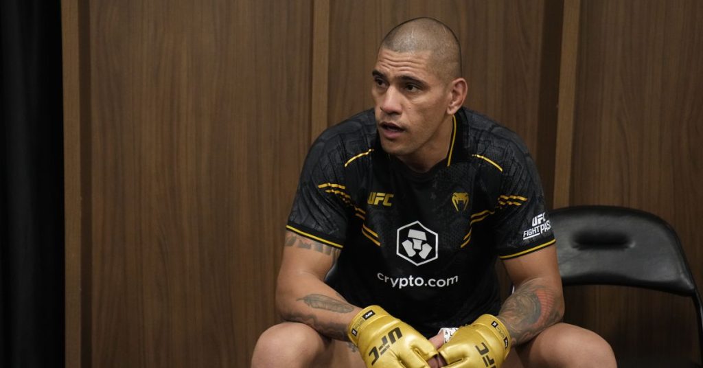 Alex Pereira challenges Magomed Ankalaev, Ali Abdelaziz to $200,000 bet ahead of UFC 313 title fight