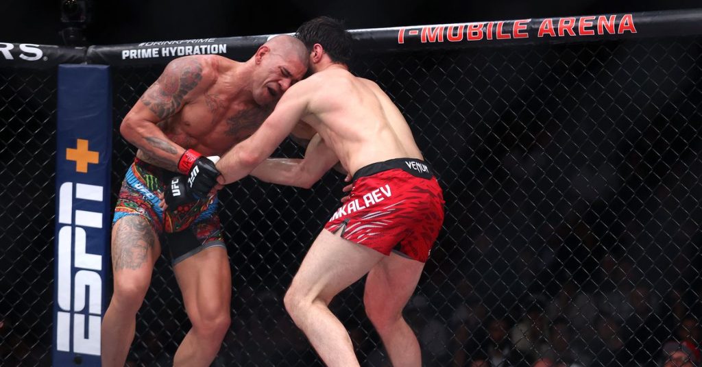 Alex Pereira reacts to ‘boring style’ that led to Magomed Ankalaev loss, vows to ‘make some adjustments for the rematch’