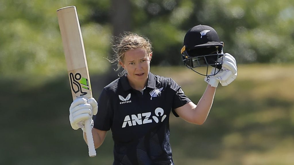 Green century and Rowe four-for give New Zealand unassailable series leadNZ got past a poor start to post 245 for 7, which was 78 runs too many for Sri Lanka07-Mar-2025 • 56 mins ago•ESPNcricinfo staff
