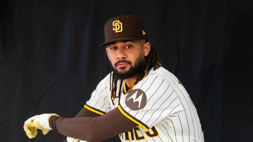Bad Bunny agency announces deal with Padres star Fernando Tatis Jr.