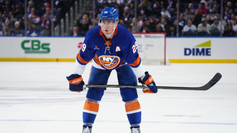 Brock Nelson trade details: Avalanche acquire veteran center from Islanders in deadline blockbuster
