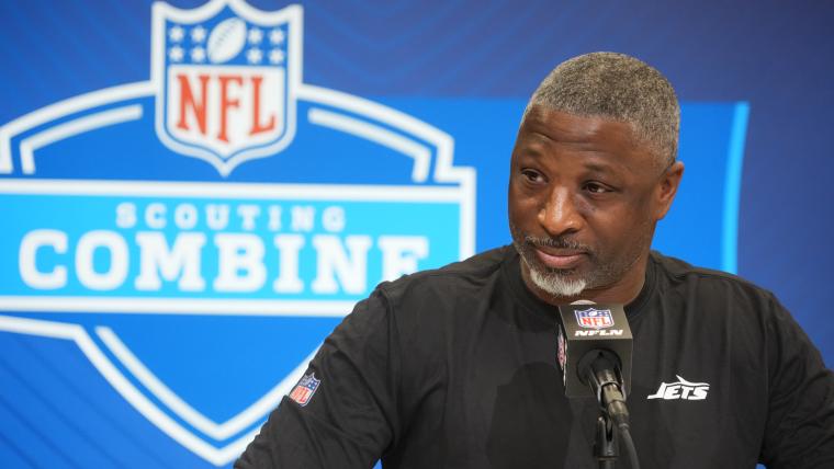 Jets, head coach Aaron Glenn catch strays from Vikings great Jared Allen