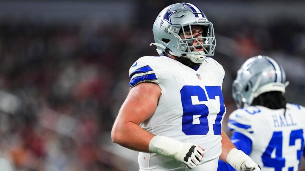 OL Brock Hoffman re-signs with Cowboys