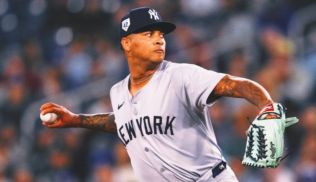 Luis Gil won’t throw for 6 weeks, as injury shakes up Yankees’ rotation