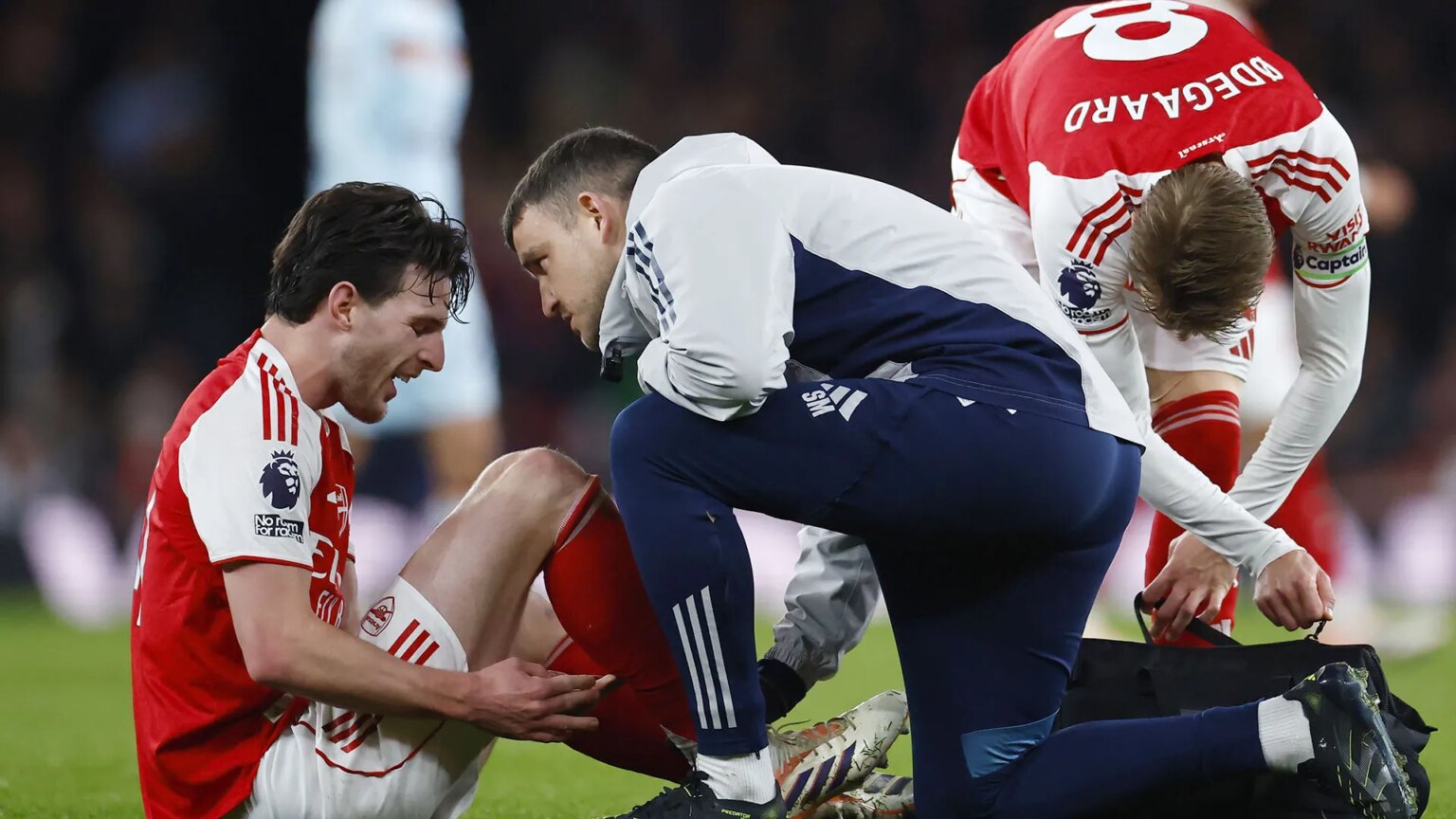 Declan Rice gives injury update to Sky Sports reporter after Arsenal star limped off against Brentford