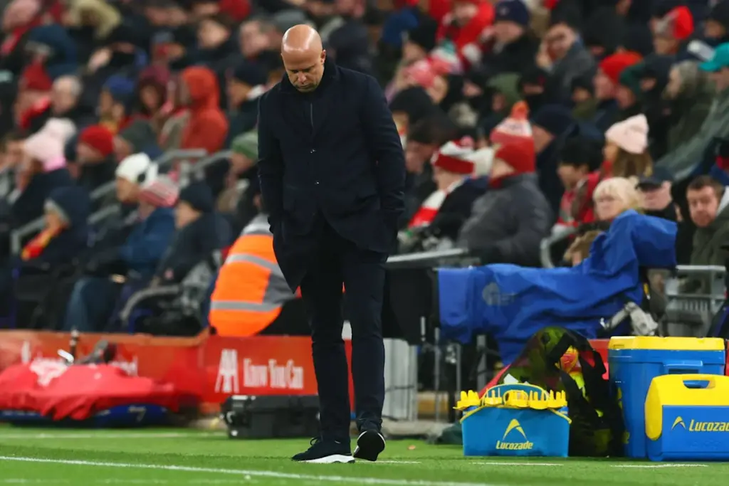 ‘Everything is broken, it’s clear Slot cannot fix this’ – Liverpool fans react to 1-1 draw with Sunderland