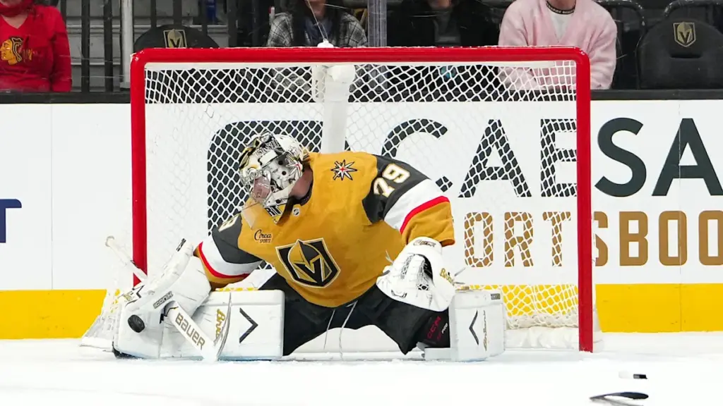 Hart returns to NHL after nearly two years, receives warm welcome from home fans